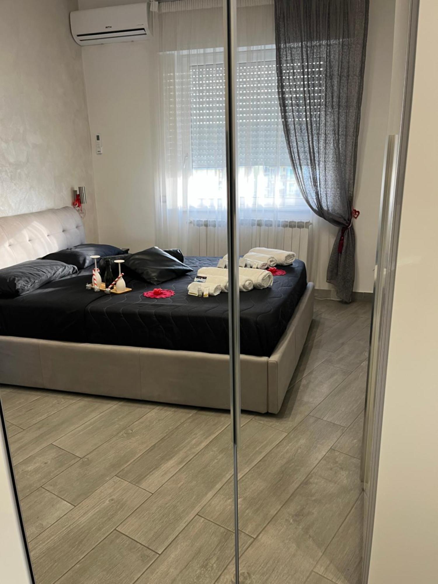 Holiday Home Un Posto Solare Napels Buitenkant foto